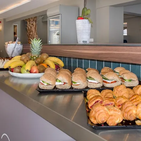 リゾート Kalyves Beach Hotel